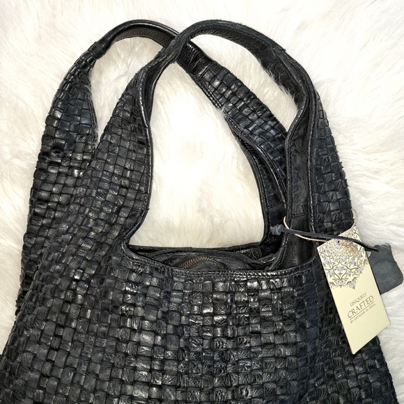 SALE. XL New leather shoulder bag from India - Picture 6 of 16